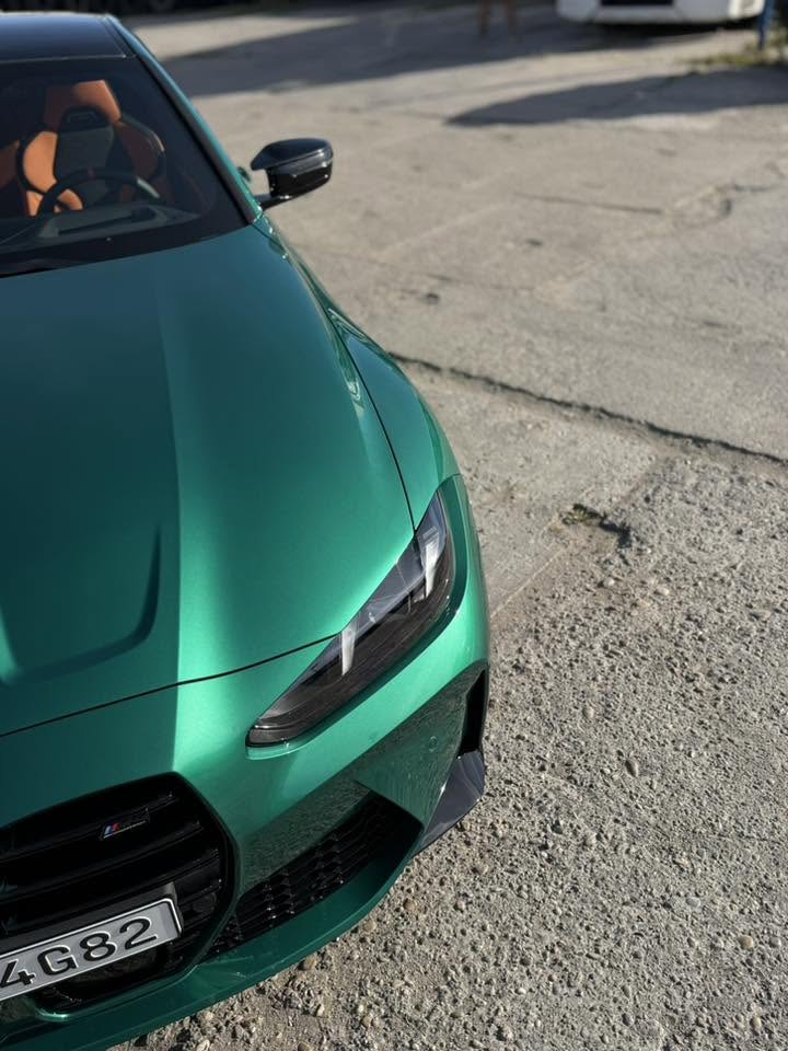PPF – BMW M4 G82 kapota a svetlomety, detail po aplikácii PPF